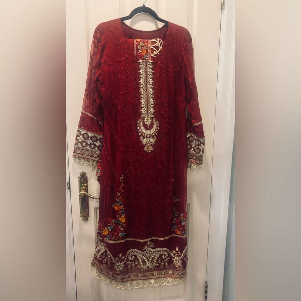 Pakistani three piece suit